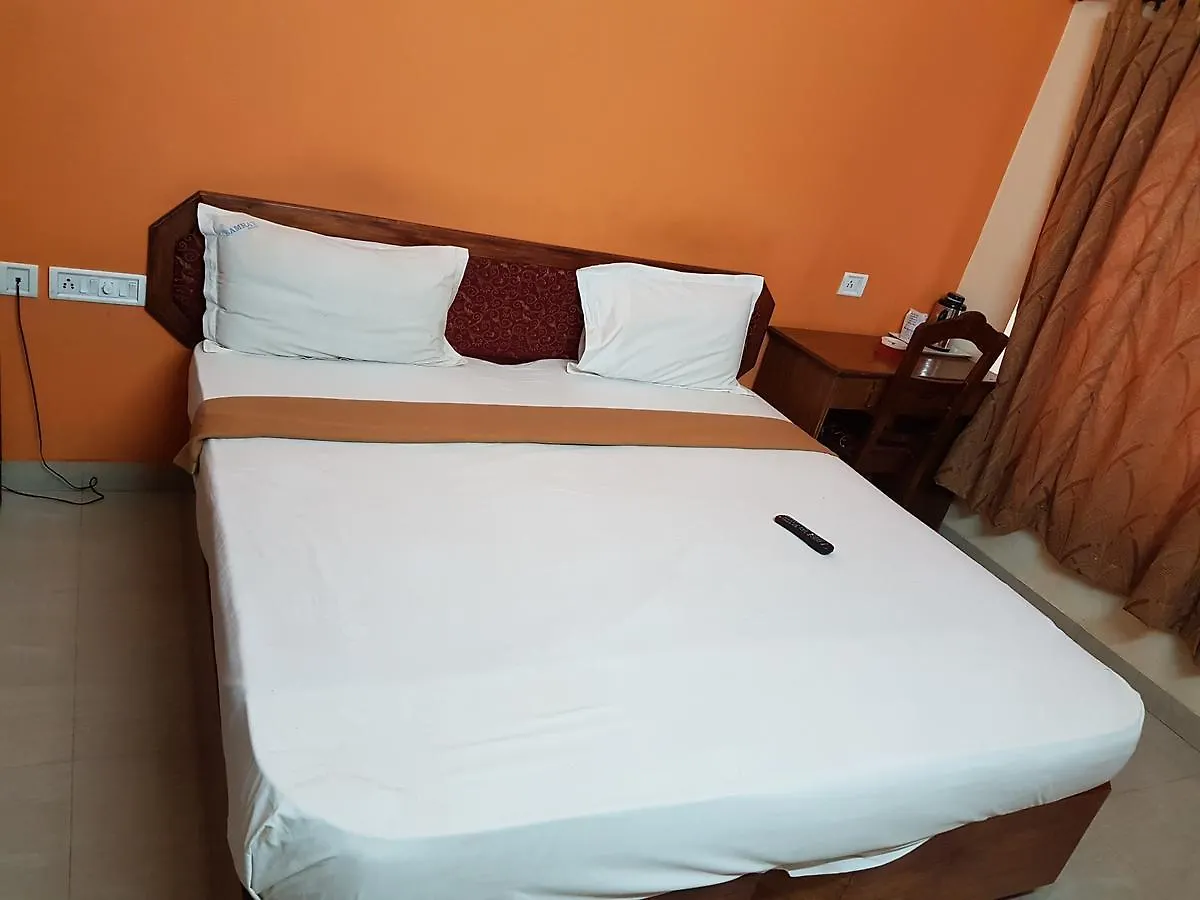 טריואנדרום Hotel The Samrat