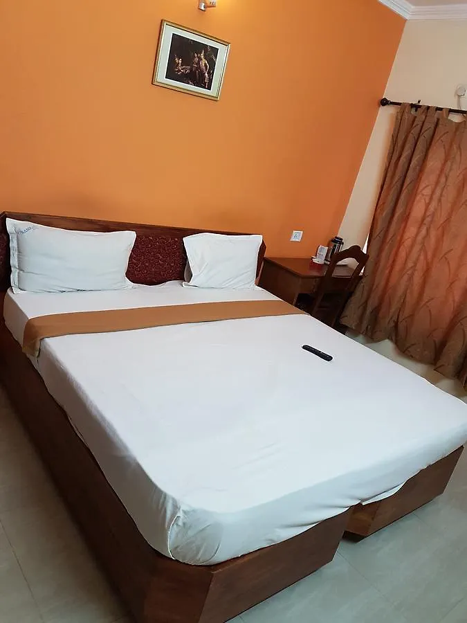 טריואנדרום Hotel The Samrat הודו