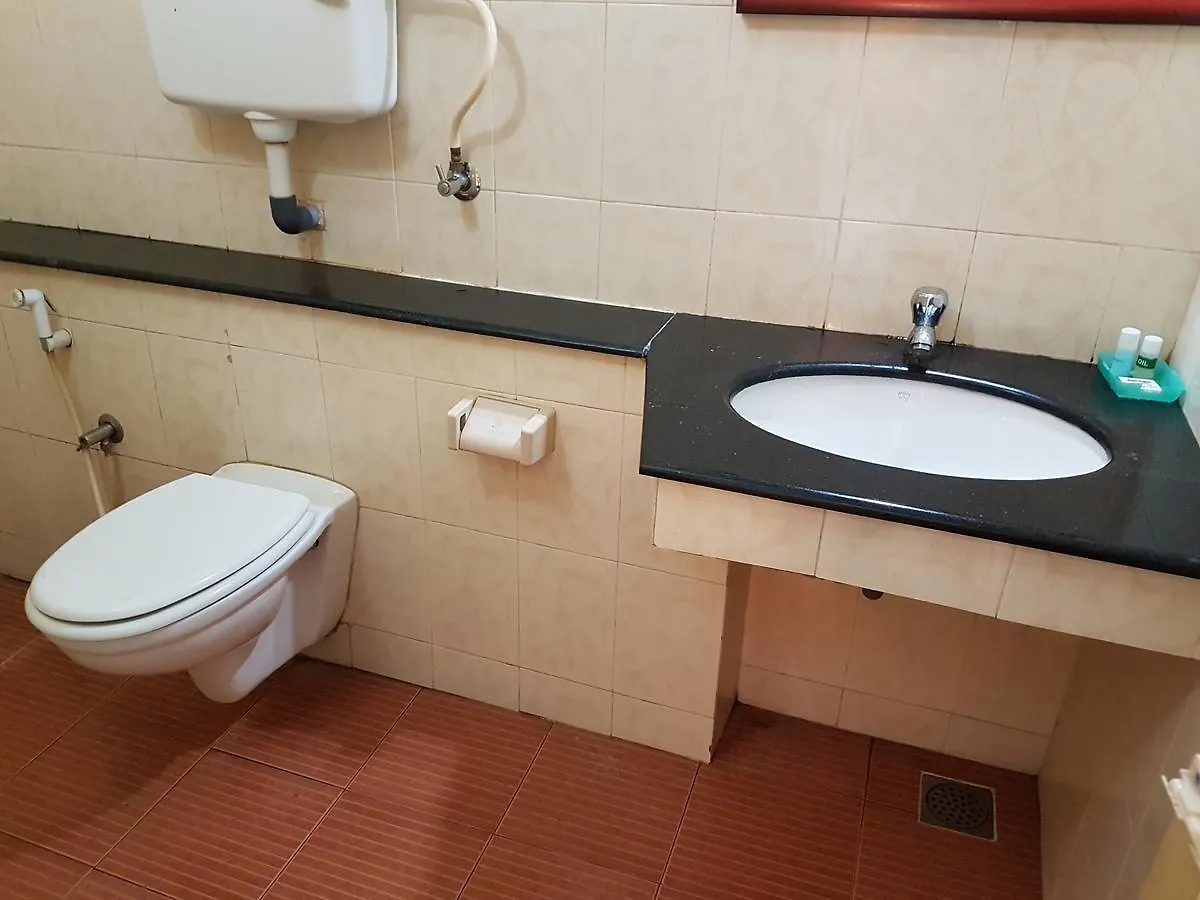 טריואנדרום Hotel The Samrat